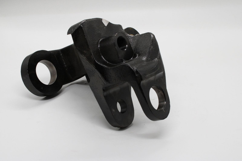 A9603200827 Кронштейн задний правый MB Arocs — 4