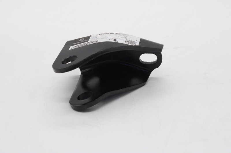 A9492850840 Кронштейн задний правый, реактивной продольной тяги РКП — 3