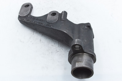 81503100319 Кронштейн тормозной камеры слева