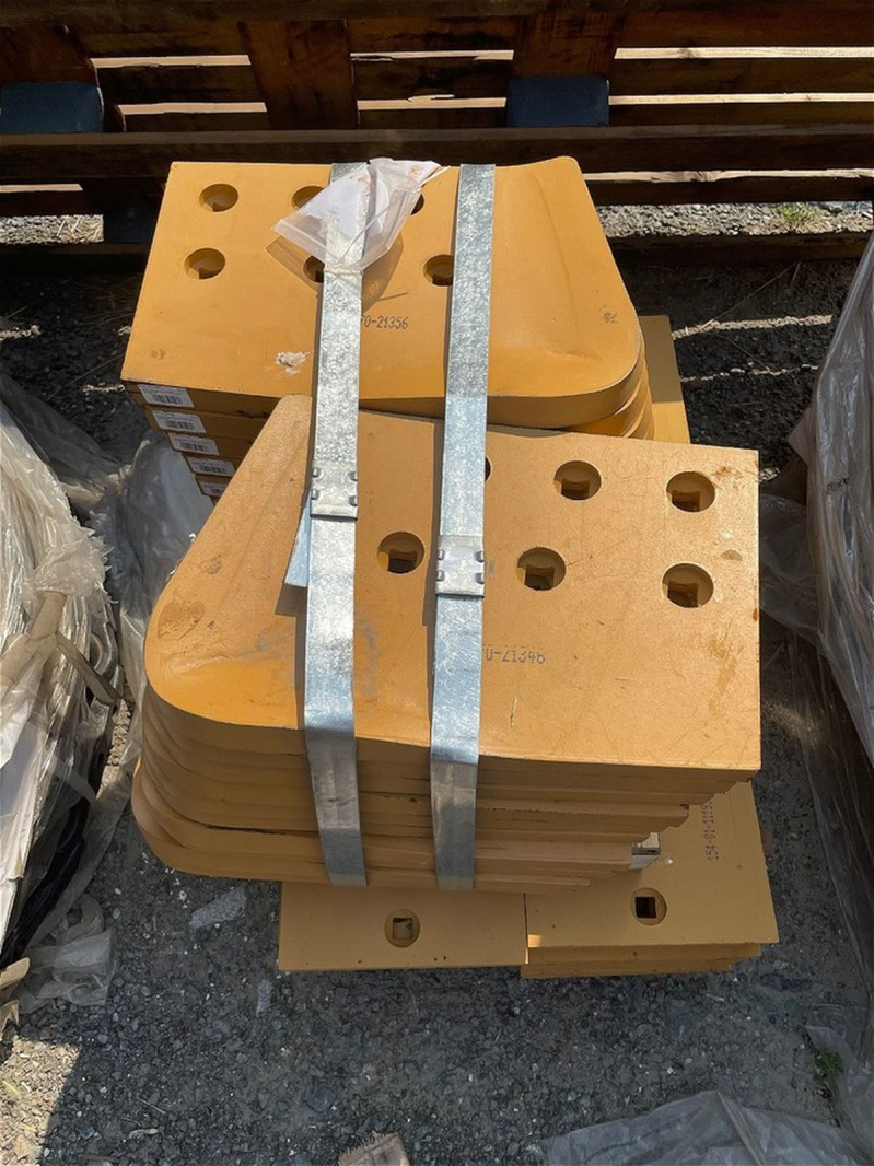 P150-70-21356 Нож боковой левый SD22/SD23 — 1