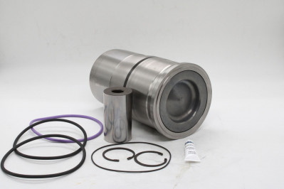 0388990 Поршневая группа в сборе