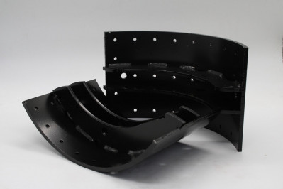 VO 3095196 Колодки тормозные барабанные, комплект 2шт