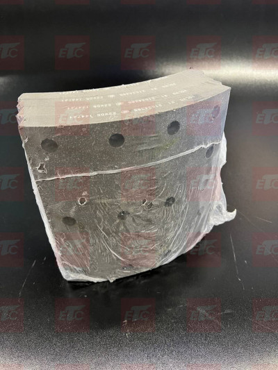 DV/904X К-кт накладок тормозных зад. 410*200 1-рем.