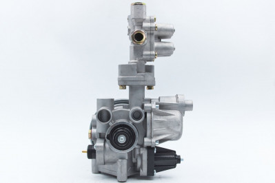 DZ96189361084 Клапан четырехконтурный SHACMAN X3000