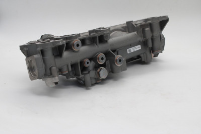 VO 22114765 Корпус масляного фильтра