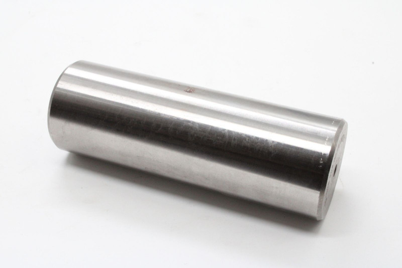 1328305007 Ось шестерни промежуточной — 1