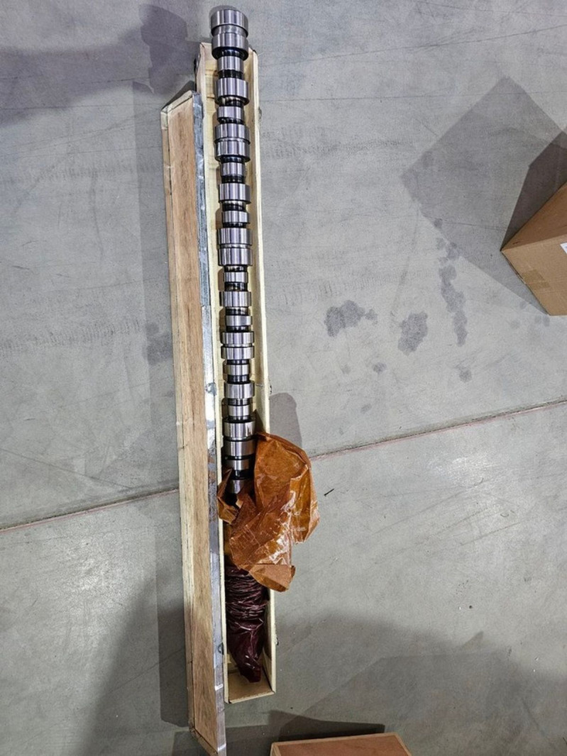 3042568 Распредвал — 3