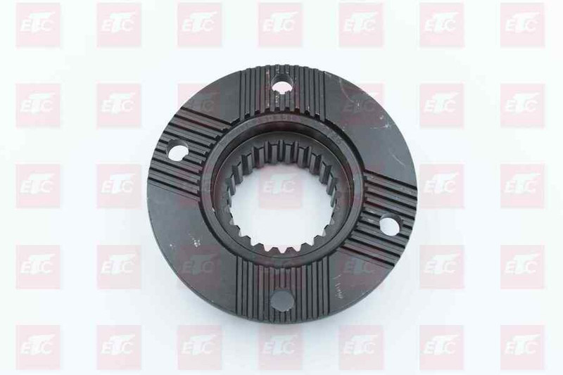 L9030331A0 Фланeц раздатки — 2