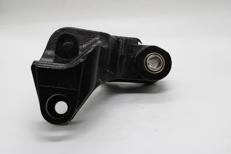 A9603200527 Кронштейн передний левый — 1