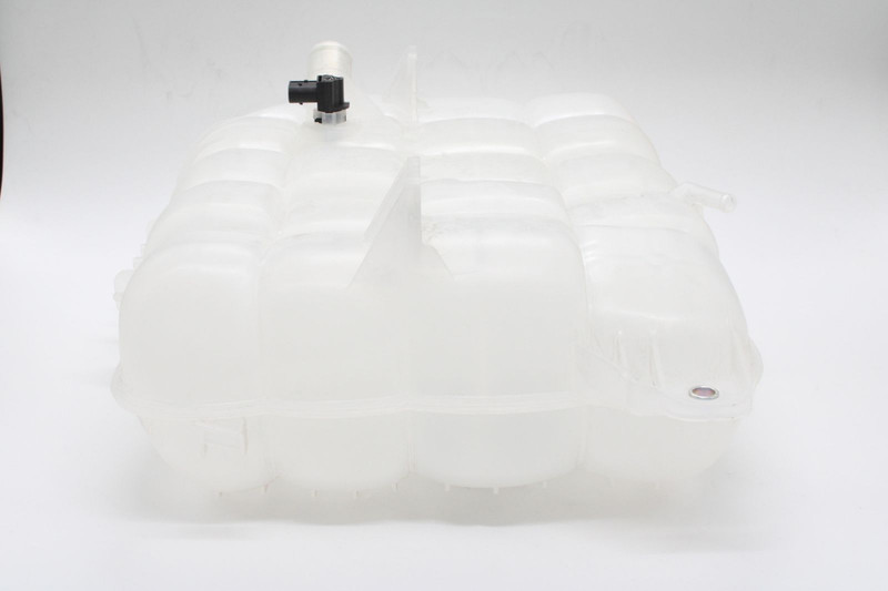 VO 23674076 Бачок расширительный — 1