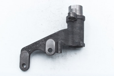 81503100318 Кронштейн тормозной камеры справа