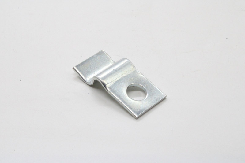 VO 1585872 Фиксатор — 2