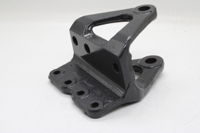 1948336 Кронштейн рессоры передней