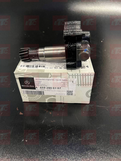 A6592800107 Масляный насос РКПП в сборе