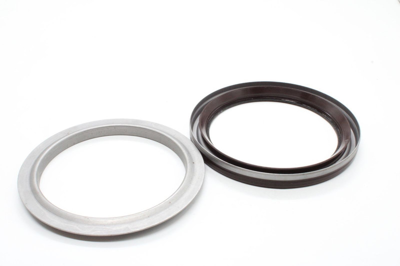 897602-3781 Сальник коленвала передний — 3