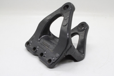 1948336 Кронштейн рессоры передней