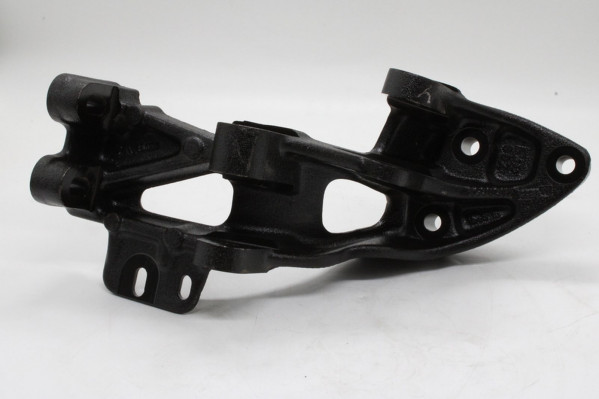 A93031722017390 Кронштейн рамы — 1