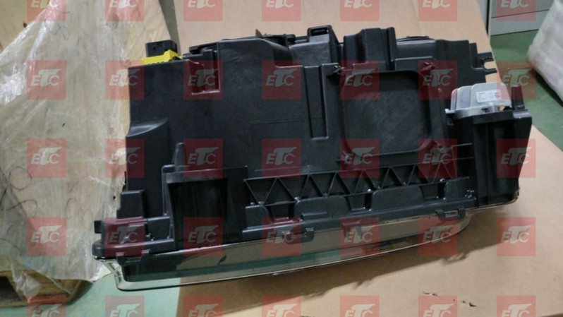 VO 24159415 Фара левая FMX — 7