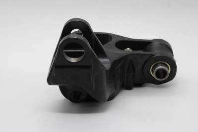 A9603200627 Кронштейн правый передний MB Arocs