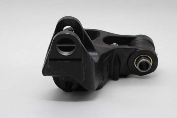 A9603200627 Кронштейн правый передний MB Arocs — 4