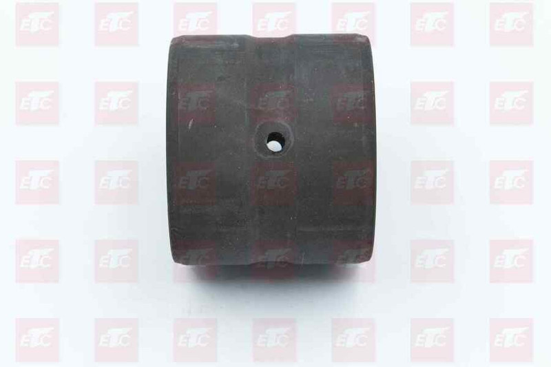 207-70-33160 Втулка — 2