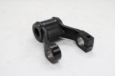 SZ970000026 Серьга рессоры передней