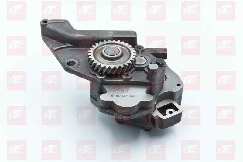 61500070030 Насос масляный — 1