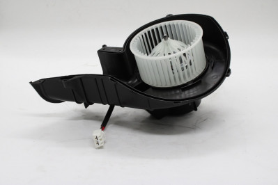 FEBI 173084 Мотор отопителя Volvo FH4