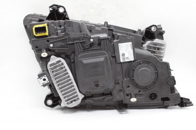 VO 24159417 Фара правая FMX