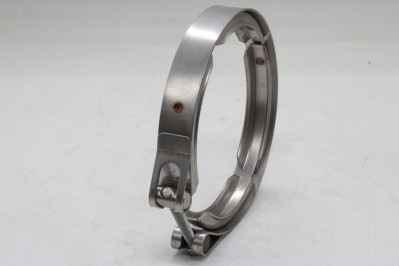 VO 22907383 Хомут глушителя 153*25мм