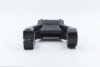 SZ970000026 Серьга рессоры передней