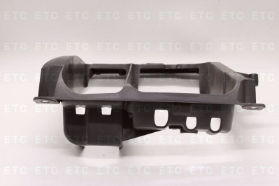 81251155007 Кронштейн фары слева