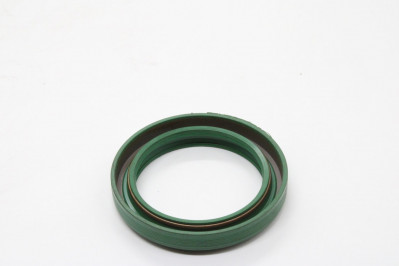 864180176 Манжета хвостовика 5320 лев/прав