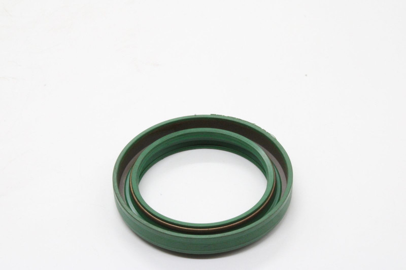 864180176 Манжета хвостовика 5320 лев/прав — 1