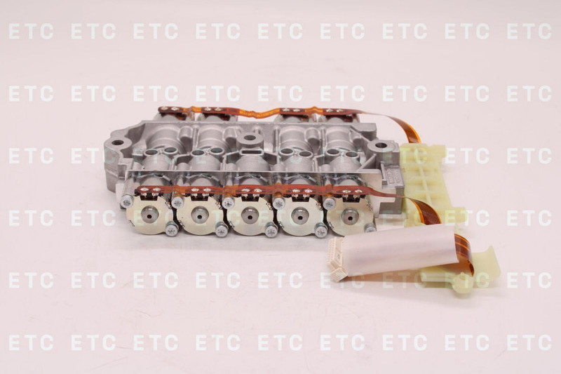 4213679242 блок клапанов КПП — 4