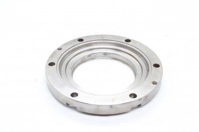 2053513224 Задняя крышка КПП