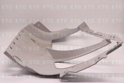 1102.13503 Облицовка фары левая