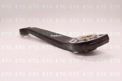 AZ712734006021 Сошка поворотного кулака нижняя лев.