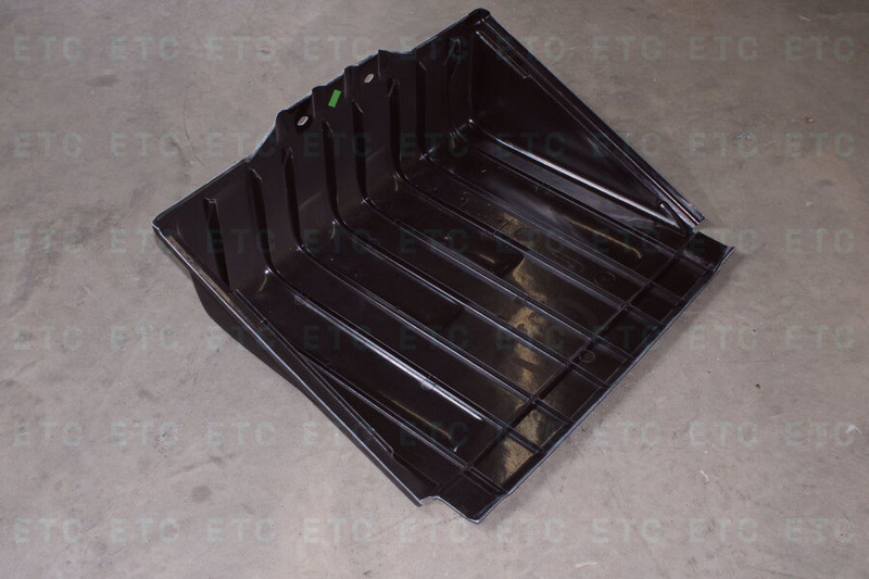 81418600274 Крышка ящика АКБ — 2