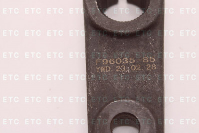 F9603585 Рычаг кулисы переключения