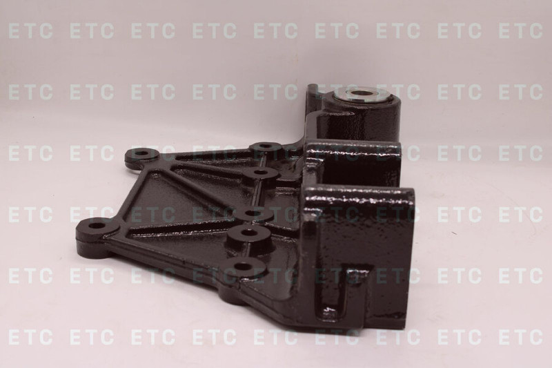 81413016163 Кронштейн передней рессоры слева — 4