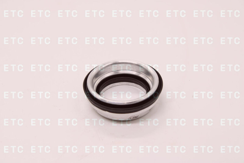 1358206023 Поршень КПП передний в сборе — 2