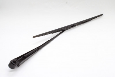 4431230240 Щетка стеклоочистителя