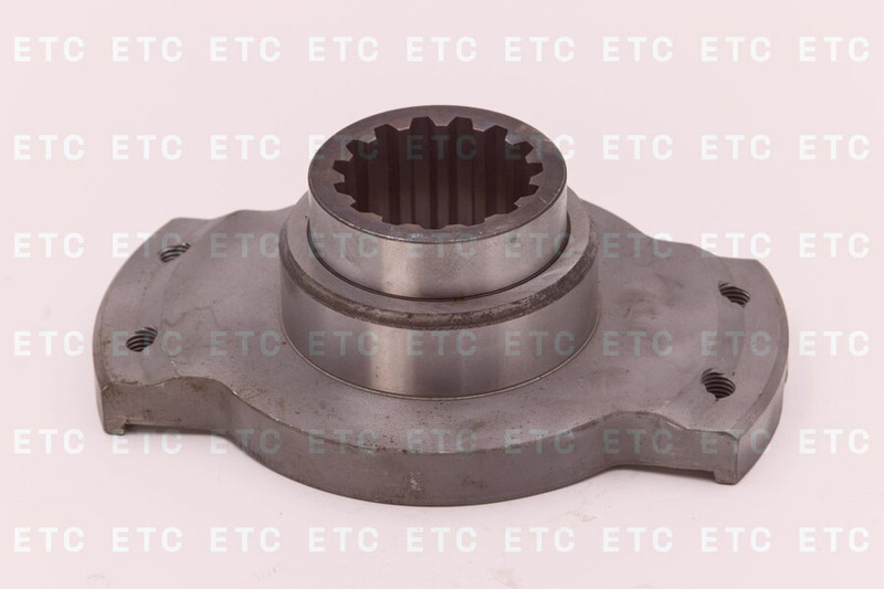 154-15-32150 Фланец КПП — 1