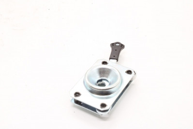 HD 118245 Замок капота