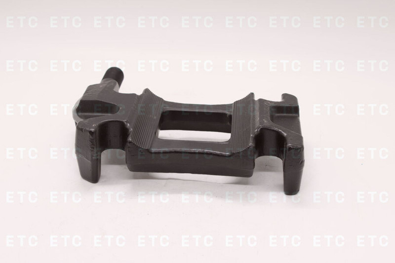 18022210 Опорная пластина рессоры правая с креплением под амортизатор — 3