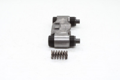 15513 	Ремкомплект суппорта Knorr SN7/SK7 толкатели резьбовые + бинокль