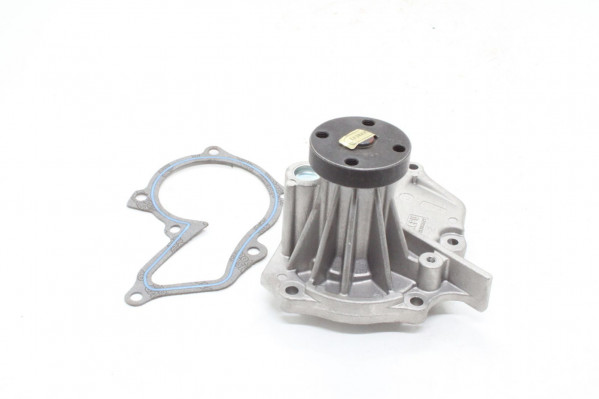 P235 Помпа водяная — 3