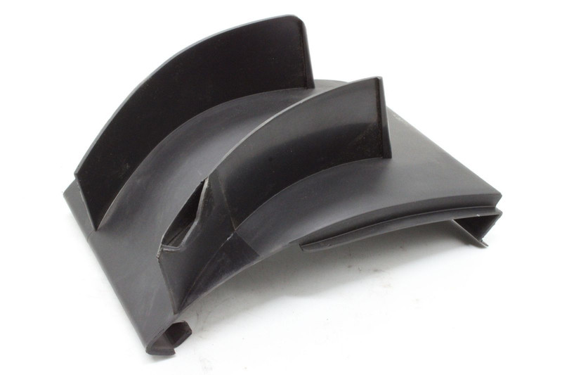 M3100613 Крышка дефлектора кабины правая — 6