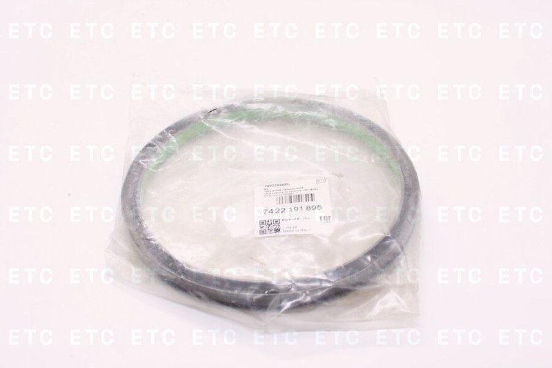 7422191895 Сальник вала коленчатого со стороны маховика D13C — 1